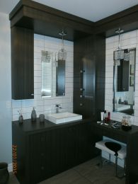 Vanité de salle de bain avec coiffeuse en mélamine - Réalisation d'Armoires BMS